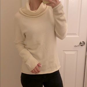 Gap turtleneck sweater